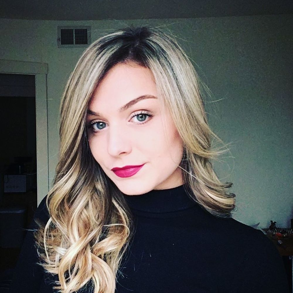 Meet your Posher, Alexandra
